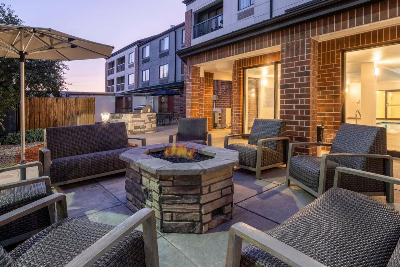 Courtyard Denver Southwest/Lakewood Hotel Exterior photo